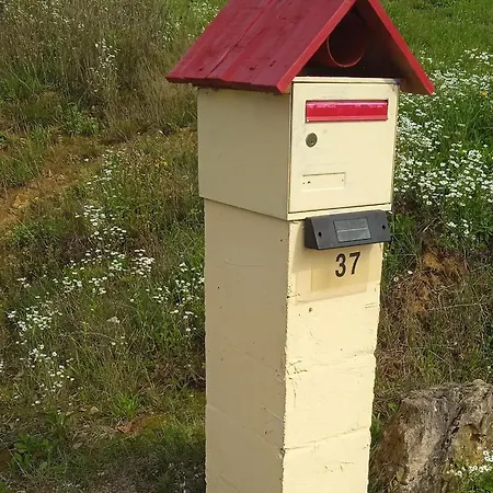 Het Rustige In De Velden Met Wifi , Leidingwater,enz 度假居