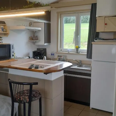 Het Rustige In De Velden Met Wifi , Leidingwater,enz