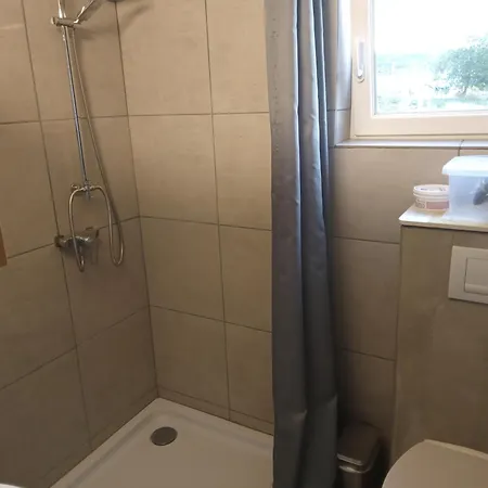 La Petite Maison Au Calme Dans Les Champs Matton-et-Clemency